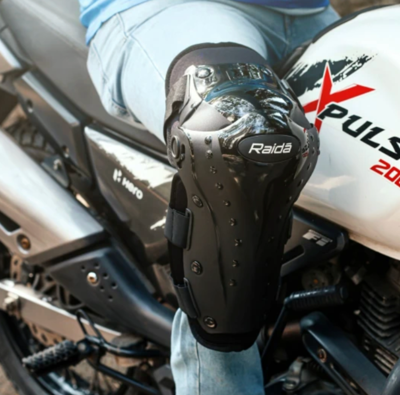 Raida Dual Axis Knee Guard